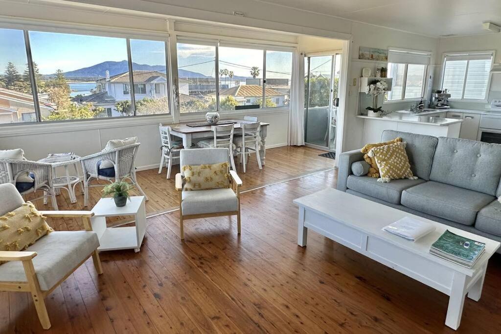 Scarlets By The Sea - In The Heart Of Town, Views & Pet Friendly Villa Bermagui Exterior photo